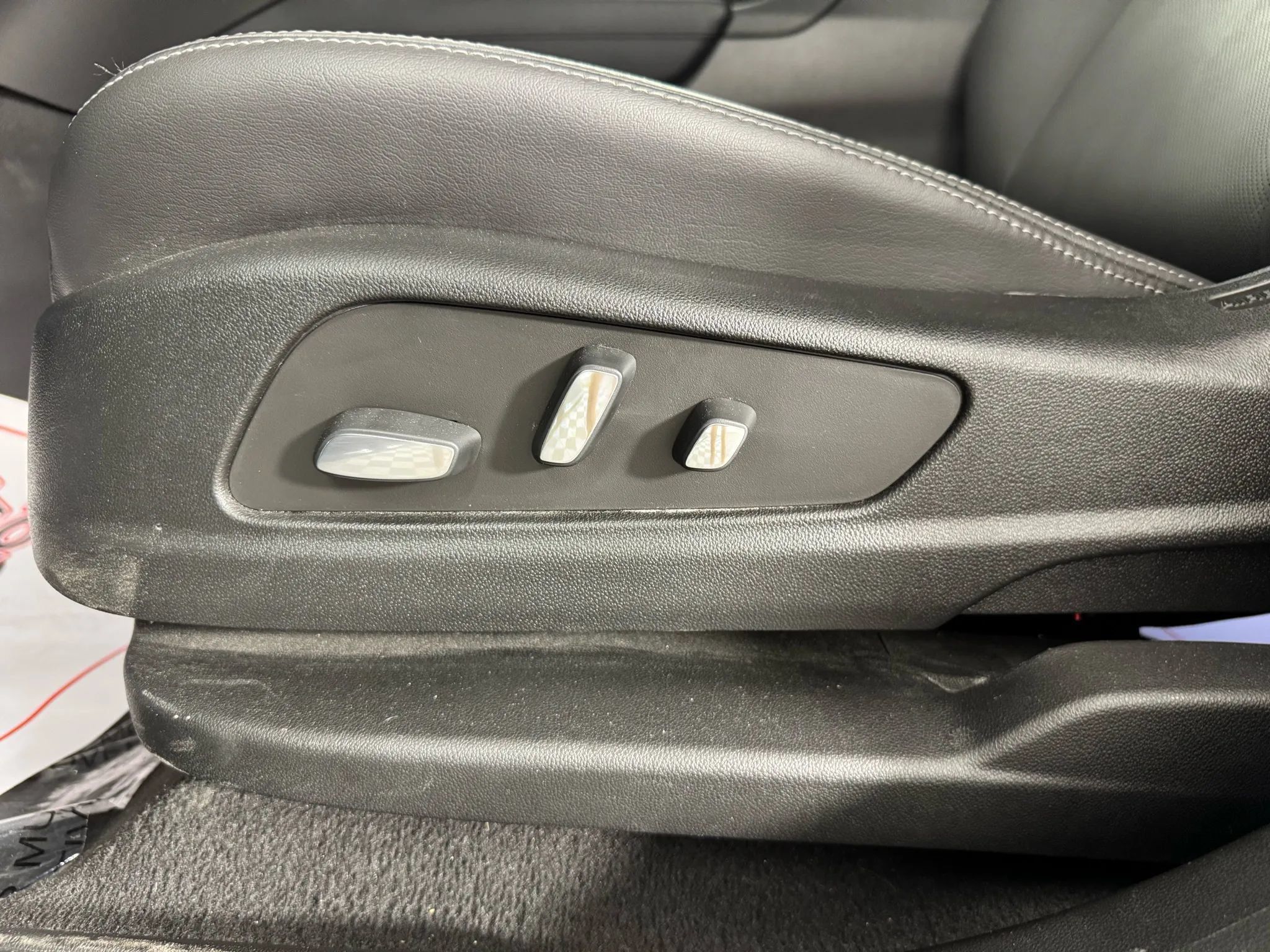 Used 2024 Cadillac XT5 Premium Luxury w/ LPO, Floor Liner Package AWD/4WD image 36