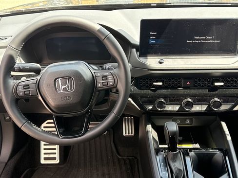 Used 2025 Honda Accord Sport image 9