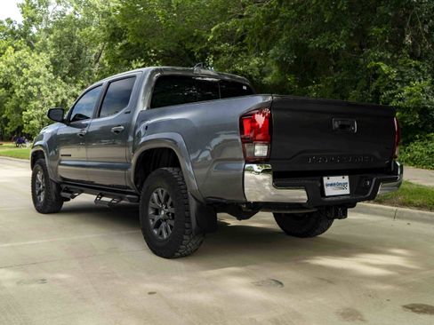 Used 2023 Toyota Tacoma SR5 RWD image 6