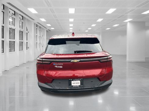 New 2026 Chevrolet Equinox EV LT image 6