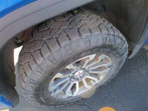 Used 2022 GMC Sierra 1500 AT4 w/ AT4 Premium Package image 13