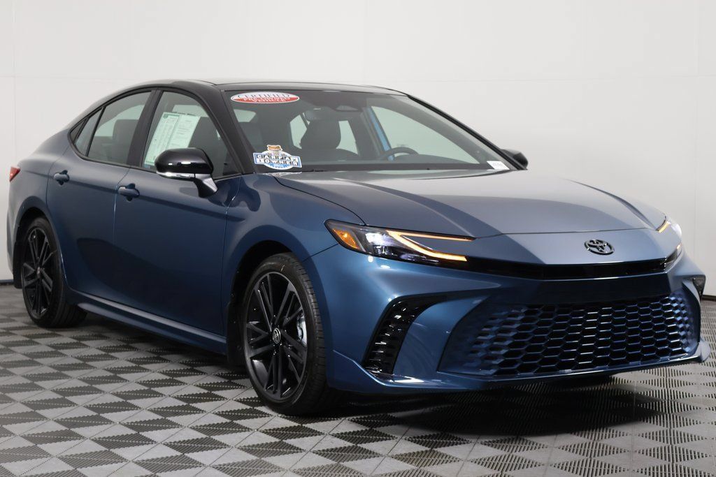 Used 2026 Toyota Camry XSE w/ Premium Package FWD image 3