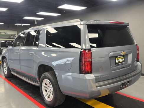 Used 2016 Chevrolet Suburban LT RWD image 8