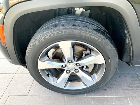 Used 2021 Jeep Grand Cherokee L Limited image 9