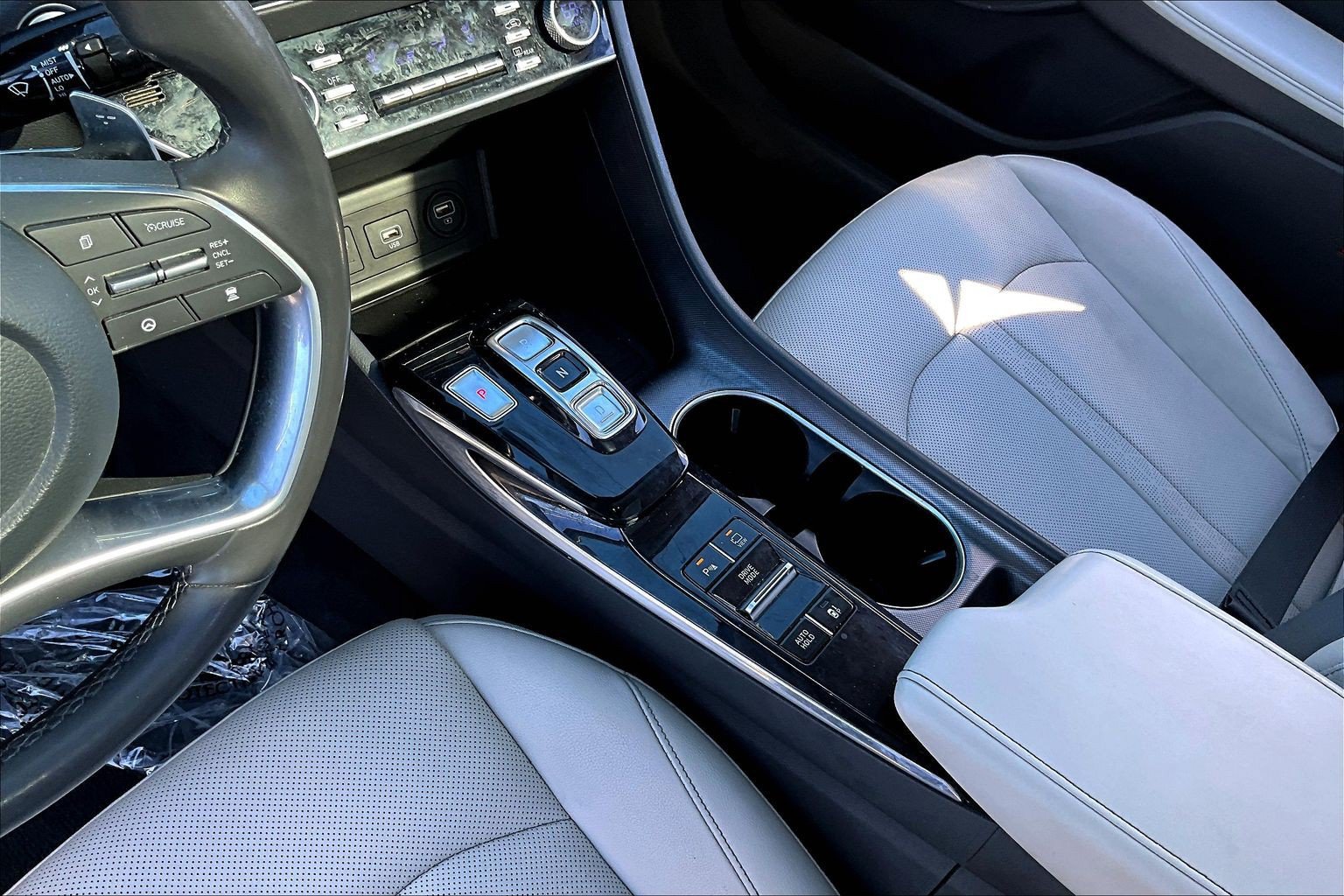 Used 2022 Hyundai Sonata Limited FWD image 12