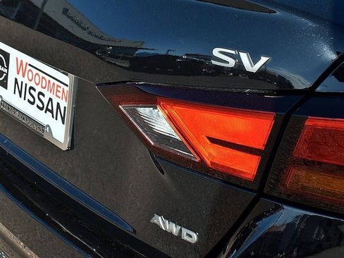 Used 2024 Nissan Altima 2.5 SV w/ SV Premium Package image 13