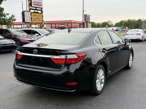 Used 2015 Lexus ES 300h w/ Navigation System Package FWD image 5