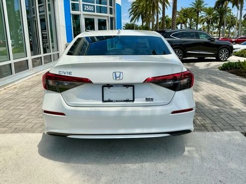 Used 2023 Honda Civic LX image 5