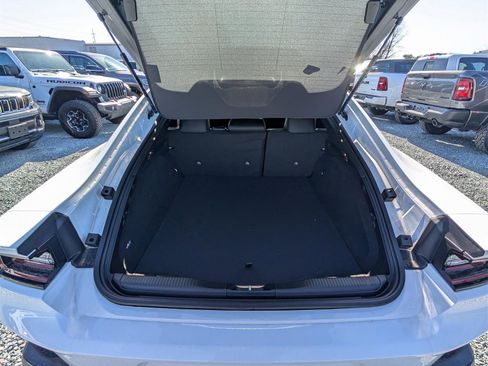 New 2025 Dodge Charger R/T w/ Quick Order Package 25M R/T image 9