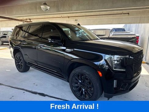 Used 2021 GMC Yukon Denali w/ Denali Premium Package RWD image 16