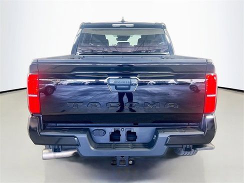 Used 2024 Toyota Tacoma TRD Sport image 6