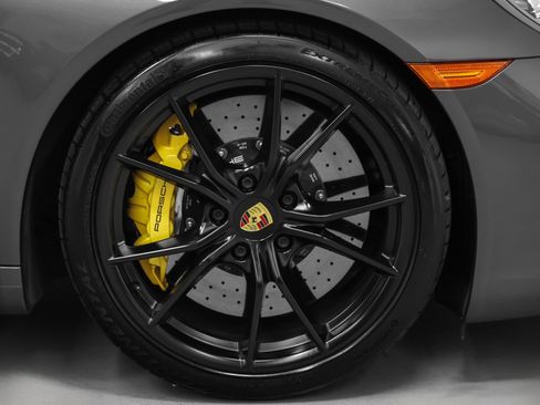 Used 2017 Porsche 911 Carrera S image 17