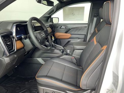 New 2026 GMC Canyon AT4 AWD/4WD image 2