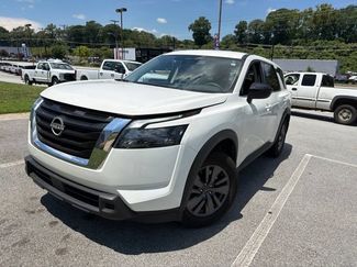 Used 2025 Nissan Pathfinder S FWD video 1