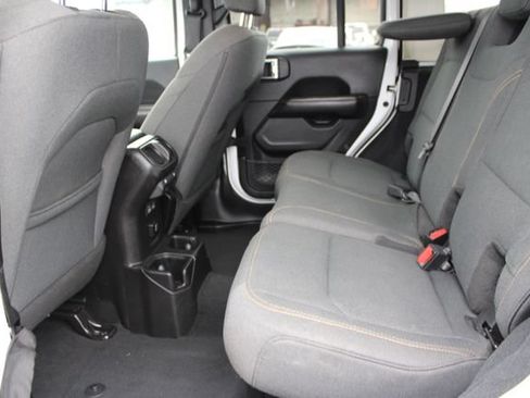 Used 2024 Jeep Wrangler Unlimited Sahara AWD/4WD image 41