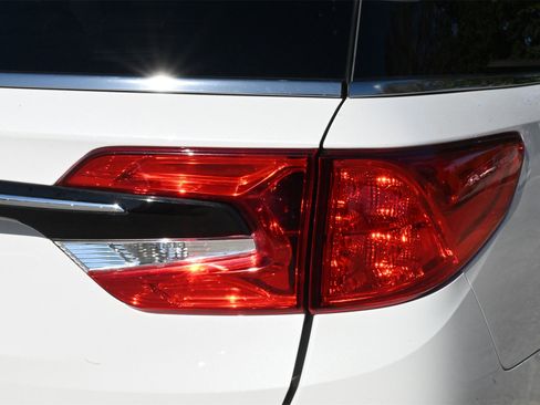 Used 2024 Honda Odyssey Elite image 23