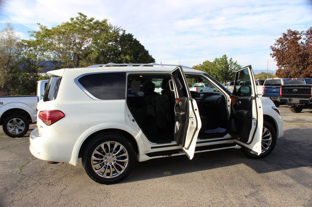 Used 2017 INFINITI QX80 4WD w/ Deluxe Technology Package image 19