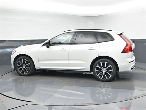 Used 2023 Volvo XC60 B5 Plus w/ Climate Package image 5