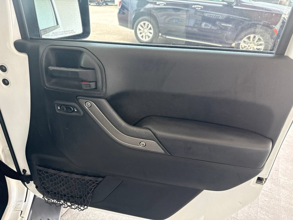 Used 2018 Jeep Wrangler Unlimited Sport S AWD/4WD image 35