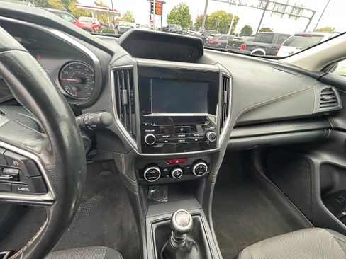 Used 2022 Subaru Crosstrek 2.0i Premium w/ Popular Package #2 image 9