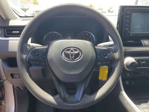Used 2021 Toyota RAV4 LE FWD image 21