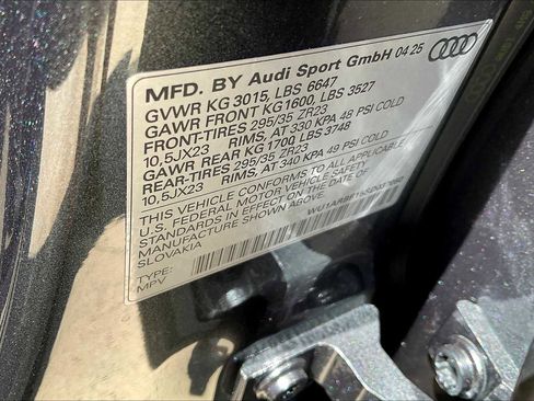 New 2025 Audi RS Q8 performance image 19