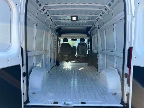 Used 2025 RAM ProMaster 1500 w/ Convenience Group image 10
