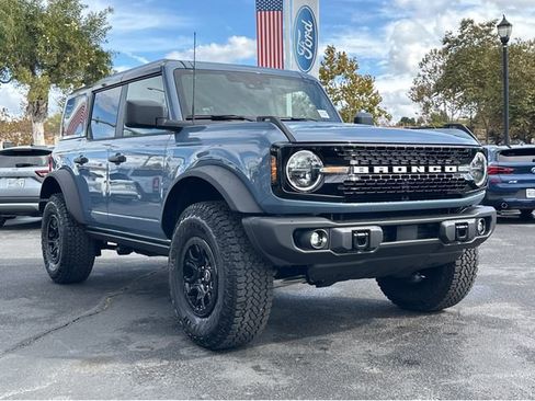 New 2025 Ford Bronco Big Bend w/ Black Diamond Package image 3