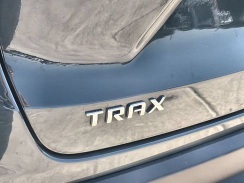 Used 2025 Chevrolet Trax LT FWD image 30
