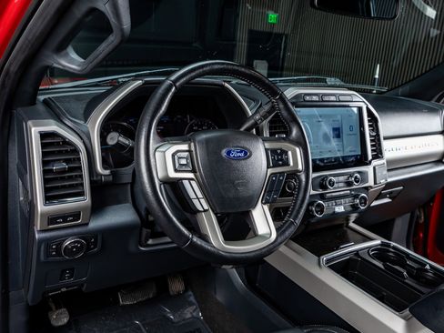 Used 2022 Ford F250 Lariat w/ Black Appearance Package image 17