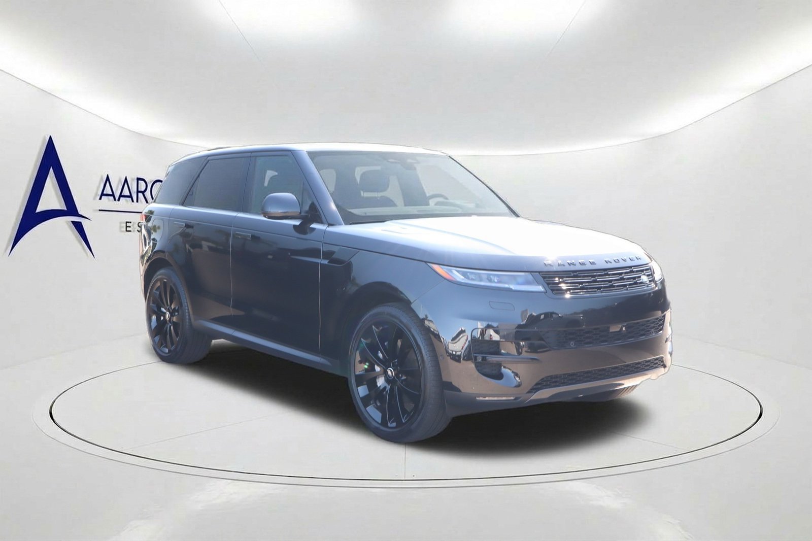Used 2025 Land Rover Range Rover Sport SE AWD/4WD image 3