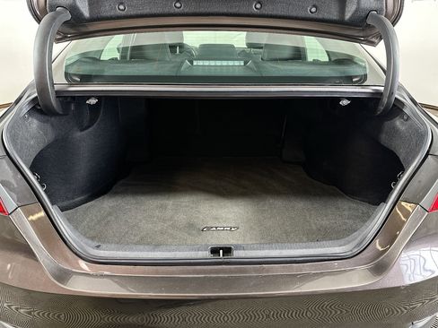 Used 2019 Toyota Camry XLE image 25