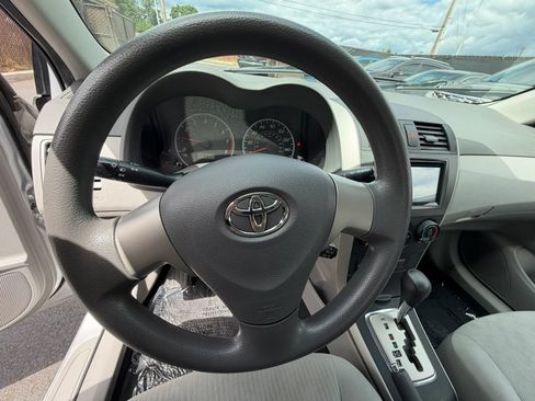 Used 2010 Toyota Corolla LE FWD image 18