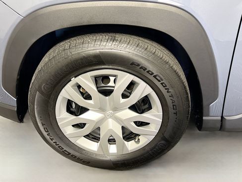 Used 2024 Toyota Corolla Cross L image 13