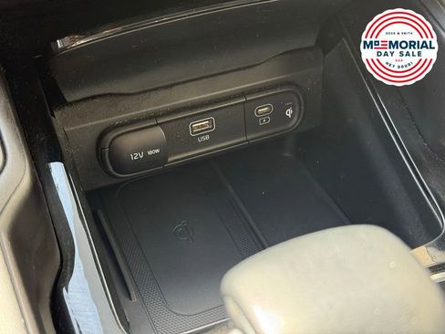Used 2025 Kia Telluride S AWD/4WD image 17