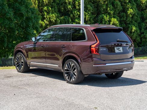 Used 2025 Volvo XC90 T8 Ultra AWD/4WD image 2