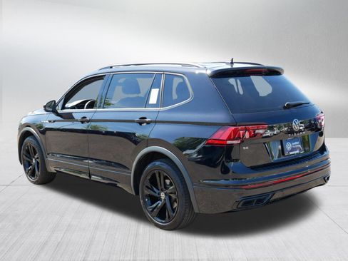 Certified 2024 Volkswagen Tiguan SE R-Line FWD image 5
