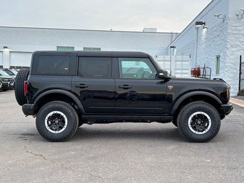 New 2025 Ford Bronco Badlands image 6