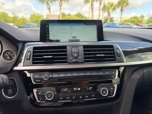 Used 2017 BMW 330i xDrive Sedan AWD/4WD image 37