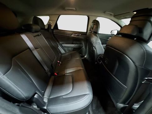 Used 2023 Kia Sportage EX image 30