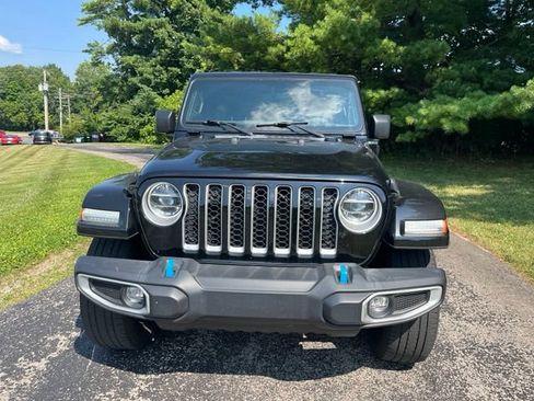 Certified 2022 Jeep Wrangler Unlimited Sahara w/ Cold Weather Group AWD/4WD image 8
