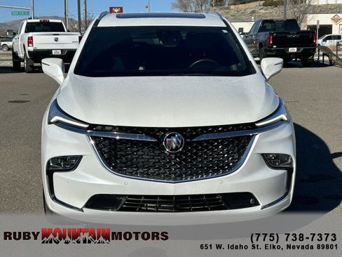 Used 2024 Buick Enclave Avenir image 2