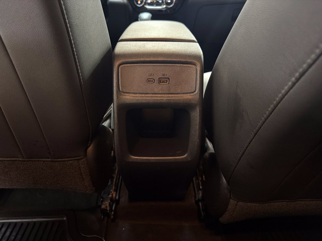 Used 2025 Chevrolet Trax LT w/ LT Convenience Package FWD image 23