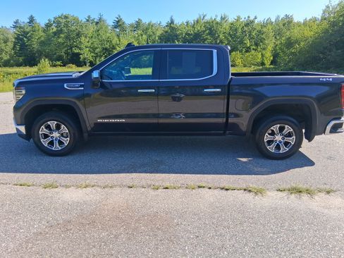 Used 2025 GMC Sierra 1500 SLT AWD/4WD image 8