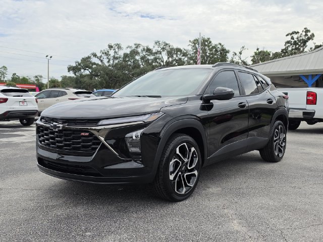 New 2026 Chevrolet Trax RS w/ Sunroof Package FWD image 8