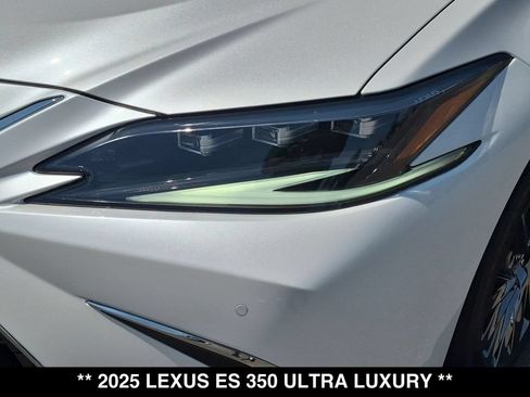 Used 2025 Lexus ES 350 Ultra Luxury FWD image 16