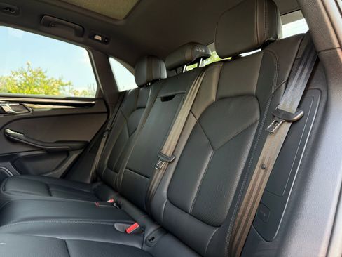 Used 2026 Porsche Macan AWD/4WD image 29