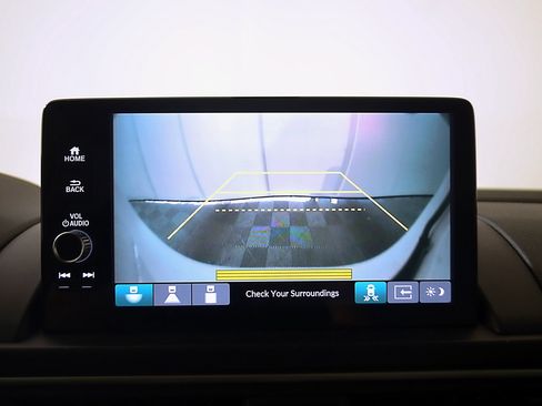 Used 2025 Honda Pilot EX-L image 32