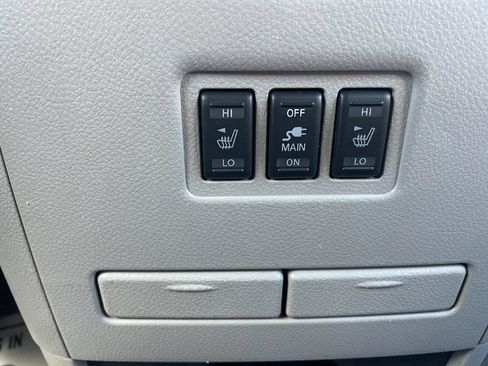 Used 2012 Nissan Quest LE image 16