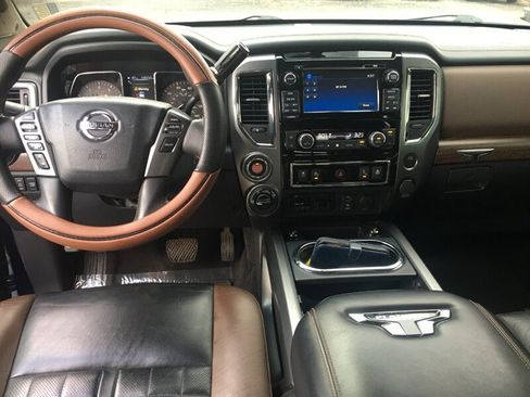 Used 2018 Nissan Titan Platinum Reserve image 9